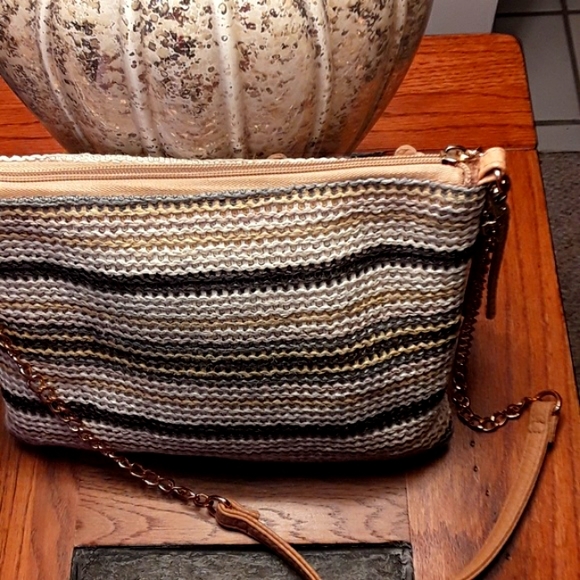 SANDRA  ROBERTS SQUARED PURSE - Picture 3 of 5
